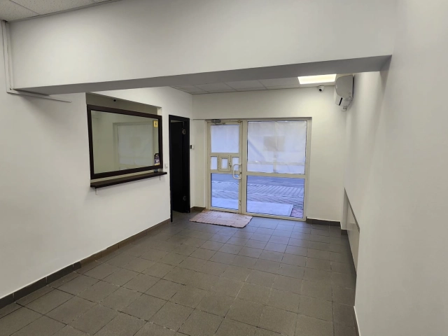 Spatiu comercial