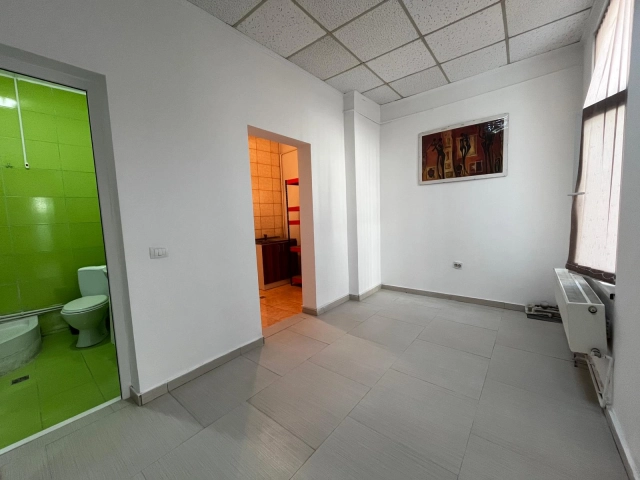 Spatiu comercial