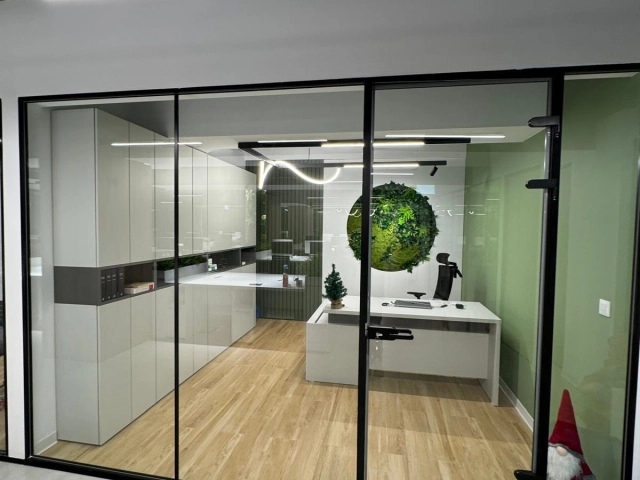 Spatiu comercial