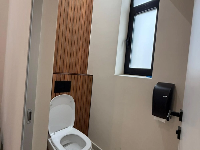 Spatiu comercial