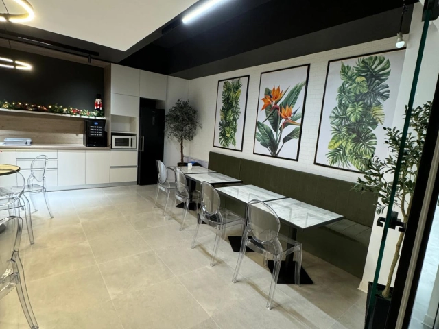 Spatiu comercial