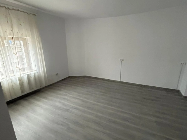 Spatiu comercial