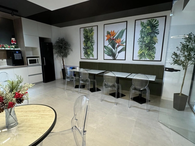 Spatiu comercial