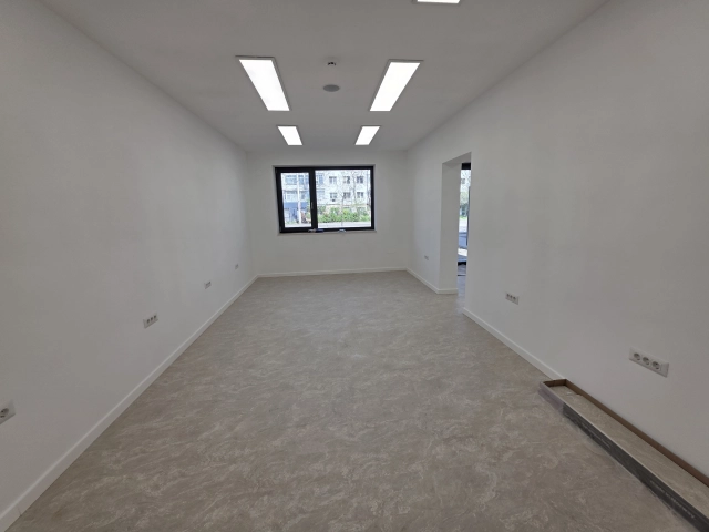 Spatiu comercial