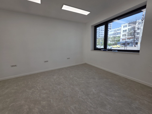 Spatiu comercial