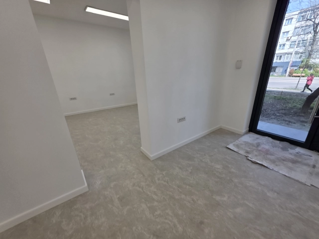 Spatiu comercial