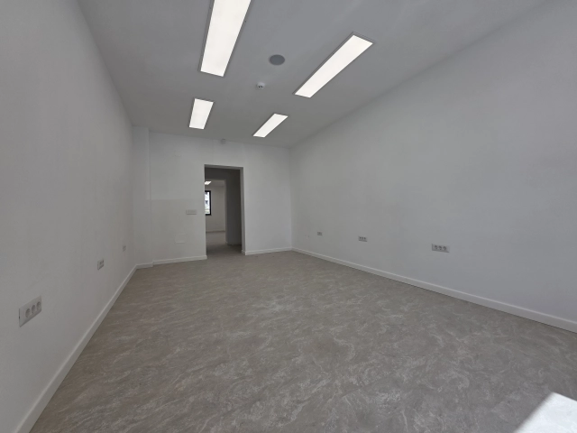 Spatiu comercial