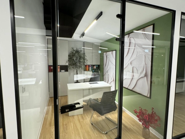Spatiu comercial