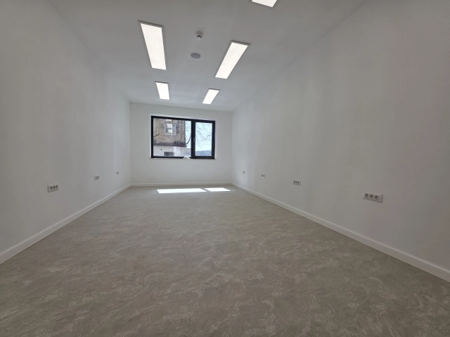 Spatiu comercial