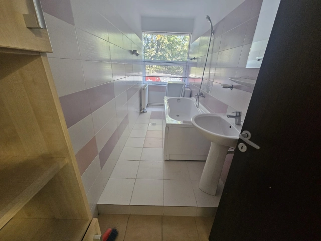 Spatiu comercial
