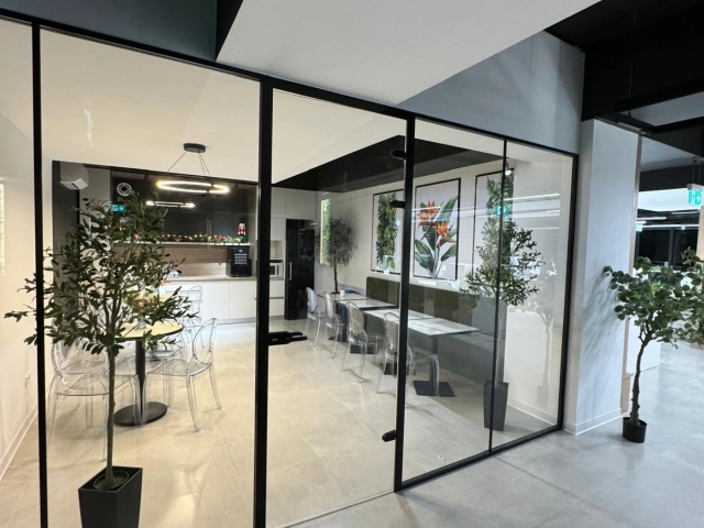 Spatiu comercial