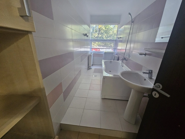 Spatiu comercial