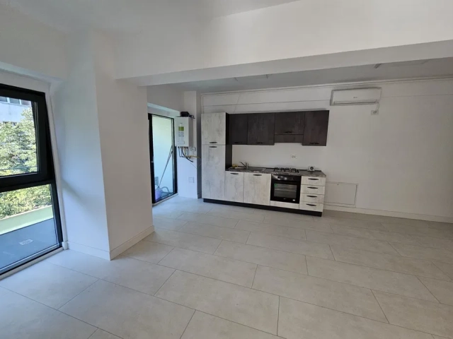 Spatiu comercial