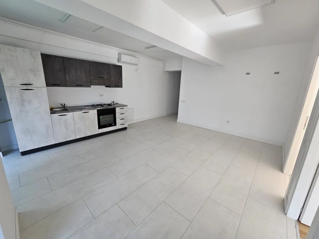Spatiu comercial